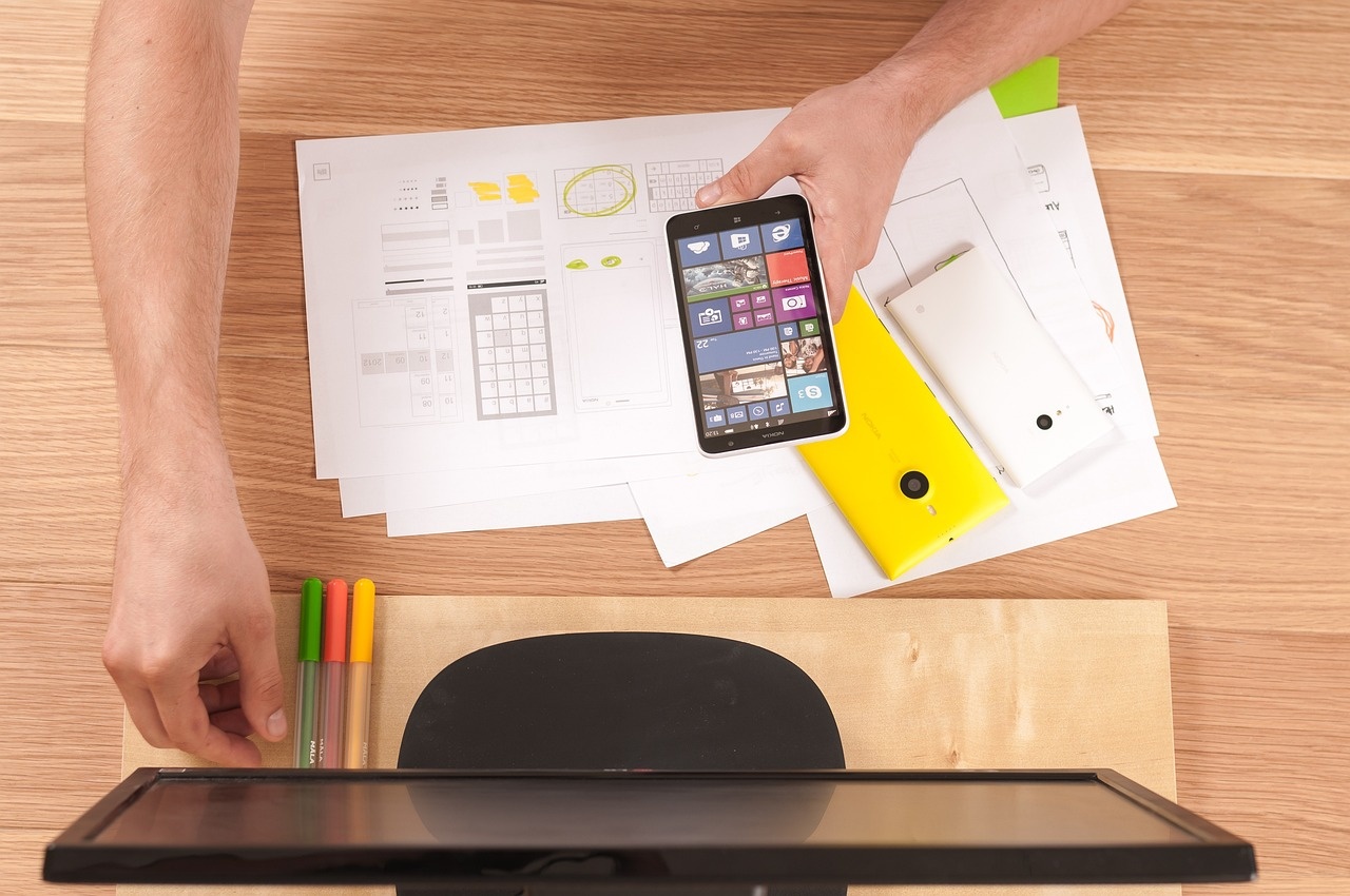 Design System Komponenten auf Bildschirm
